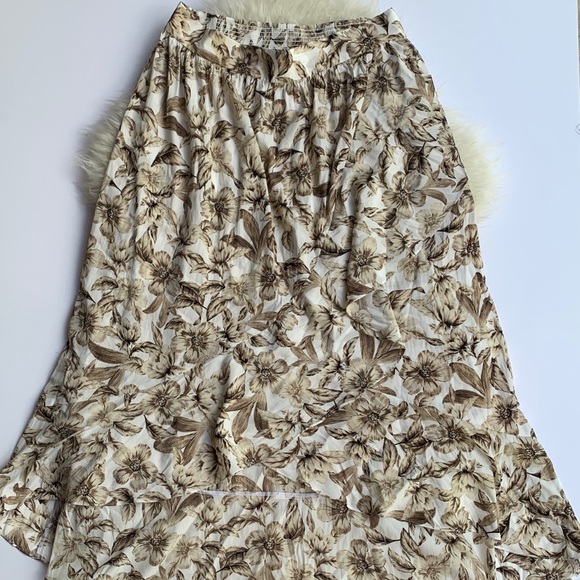 J JILL RUFFLED HI LOW HEM-BEIGE/CREAM FLORAL SKIRT - Picture 4 of 15